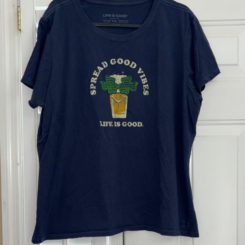 Life Is Good Navy Blue Tee with Graphic XXL